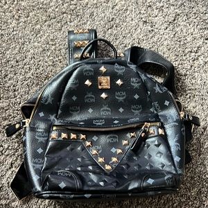 Black McM back pack